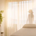 ¿Puedo hacerme un injerto capilar en verano? Cuidados con el sol, la playa y el sudor tras el trasplante capilar en Huelva y la Costa de la Luz